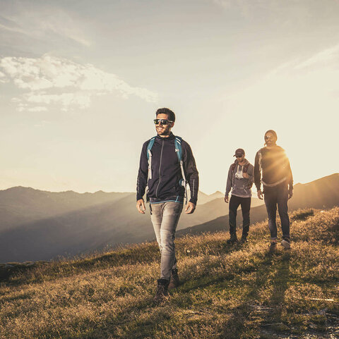 Drei Männer bei einer Wandertour