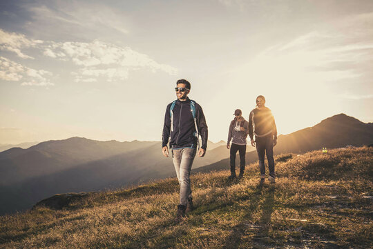 Drei Männer bei einer Wandertour