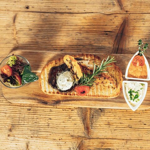 Essen & Trinken Leckeres Essen aus dem Arena Bistro