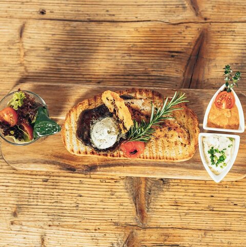 Leckeres Essen aus dem Arena Bistro